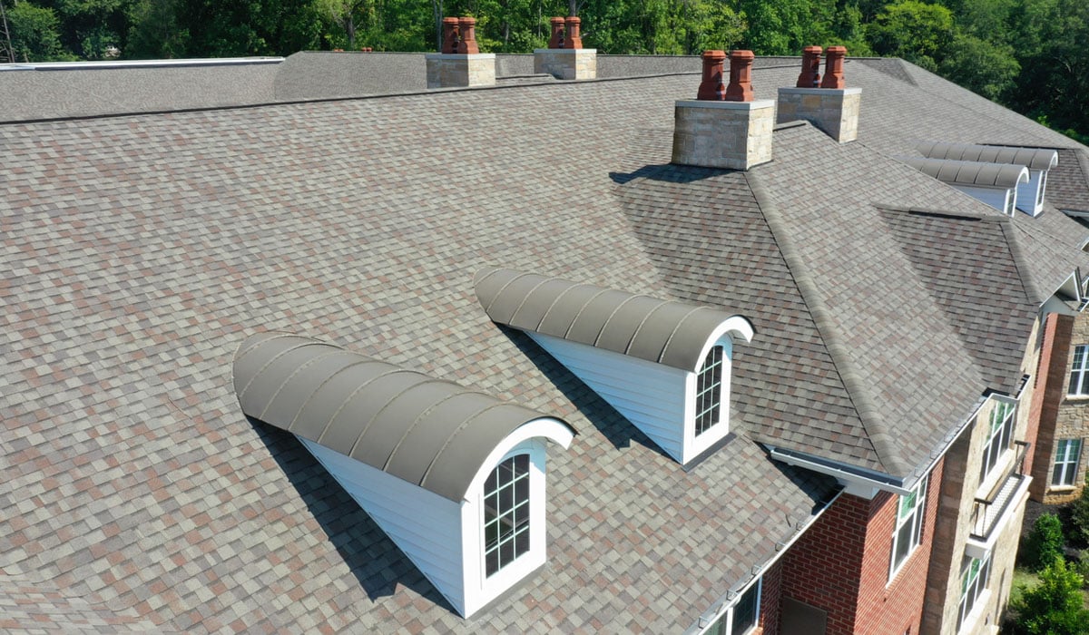 Asphalt shingles roofing